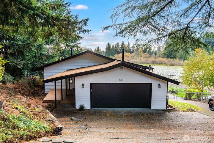 Property Photo:  5609  Henslin Drive SE  WA 98513 