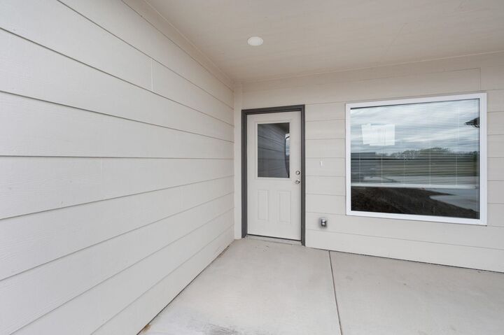Property Photo: 841 S Wybern St KS 67147-8977