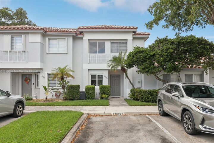 20888 NW 1st St  Pembroke Pines FL 33029 photo