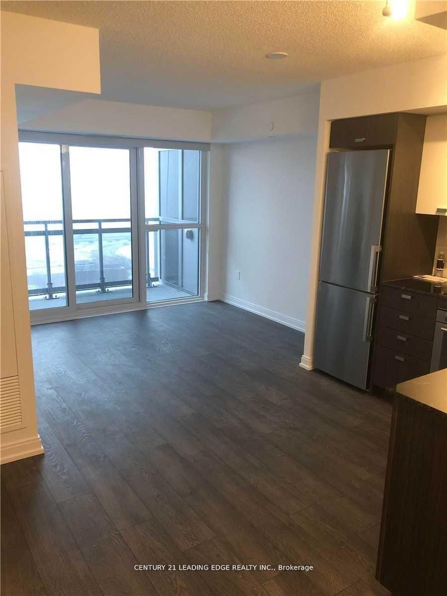 Property Photo: 275 Village Green Square 2225 ON M1S 0L8