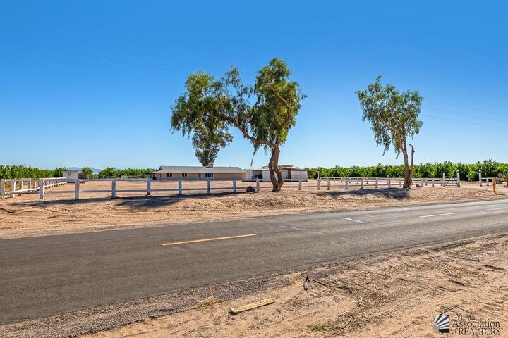 Property Photo: 16515 S Ave 1 E AZ 85365