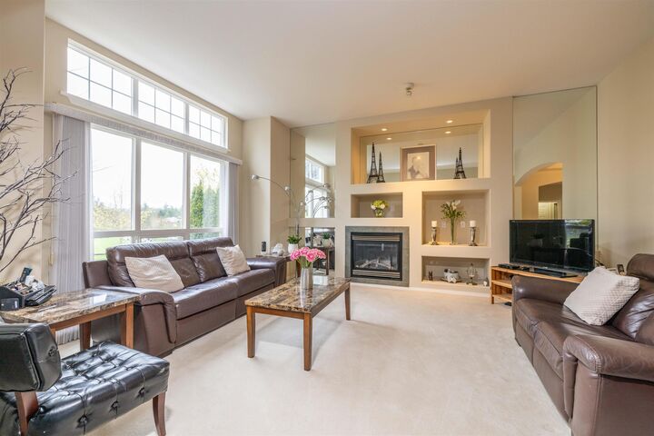 Property Photo: 15638 33 Avenue BC V3Z 0K5