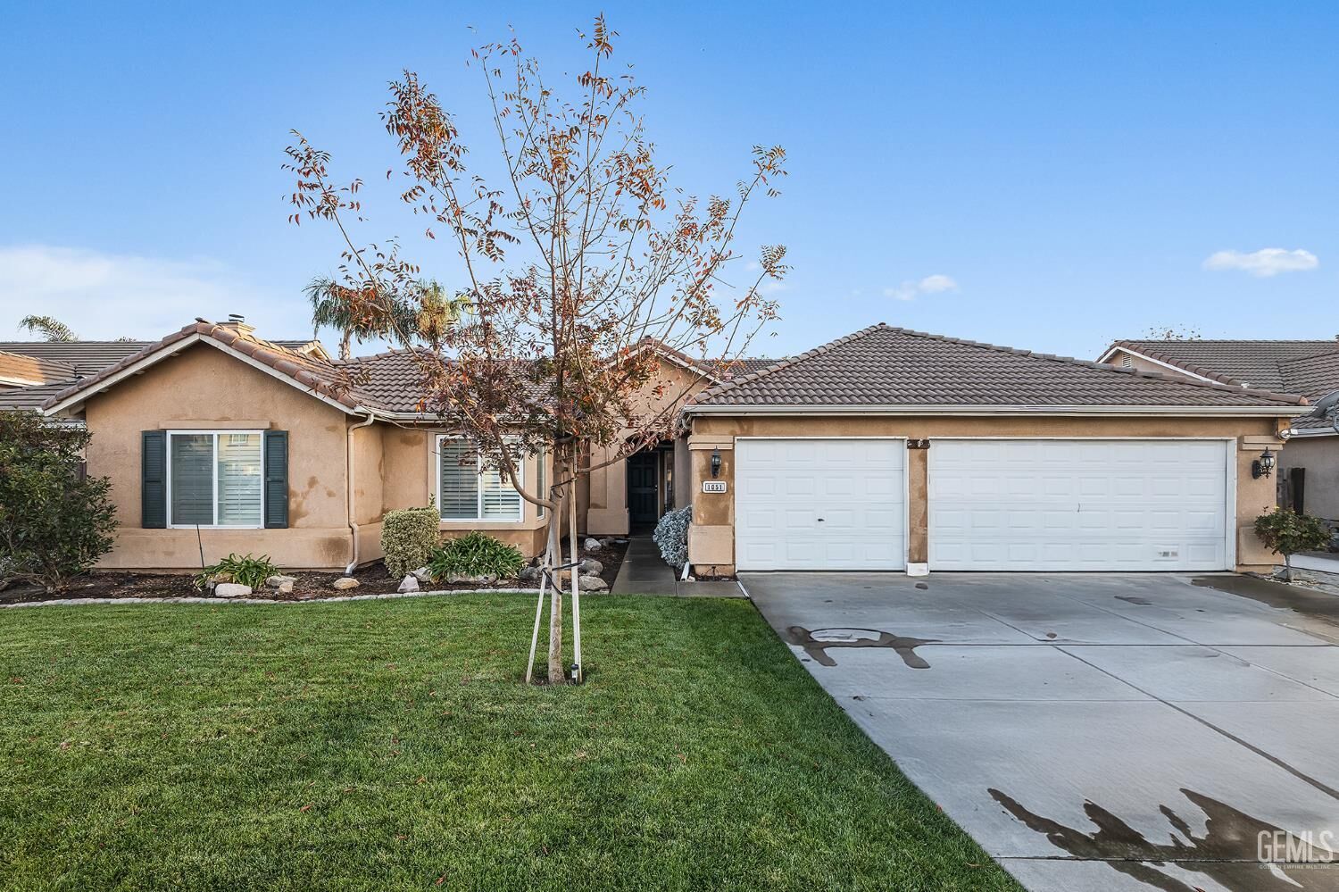 Property Photo: 1051 W Pepper Drive CA 93230