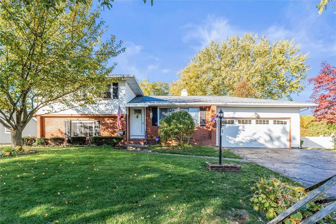 Property Photo:  81 Seth Land Drive  NY 14617 
