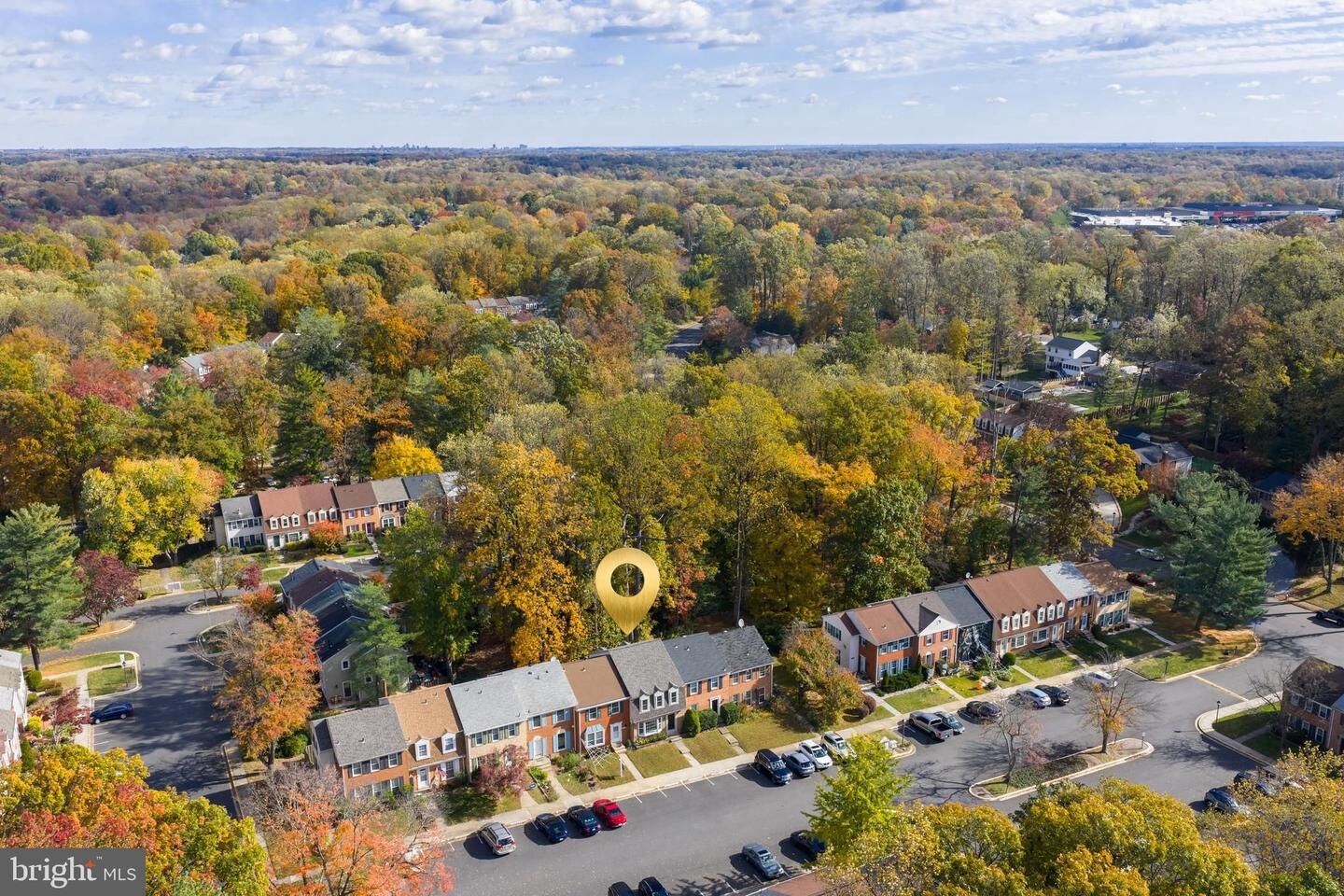 Property Photo: 9521 Cherry Oak Court VA 22015