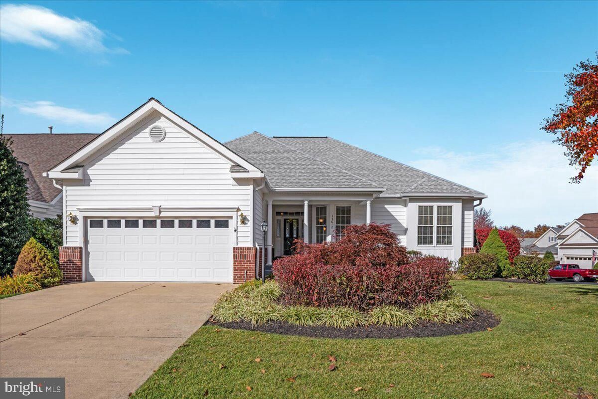Property Photo: 13612 Ryton Ridge Lane VA 20155