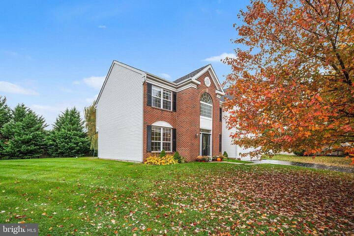 Property Photo: 5 Pheasant Court 2710 NJ 08022