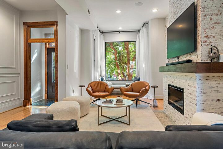 Property Photo: 55 S Street NW DC 20001