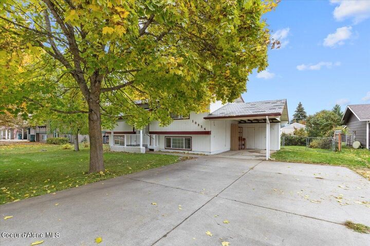 Property Photo:  10934 N Maple St  ID 83835