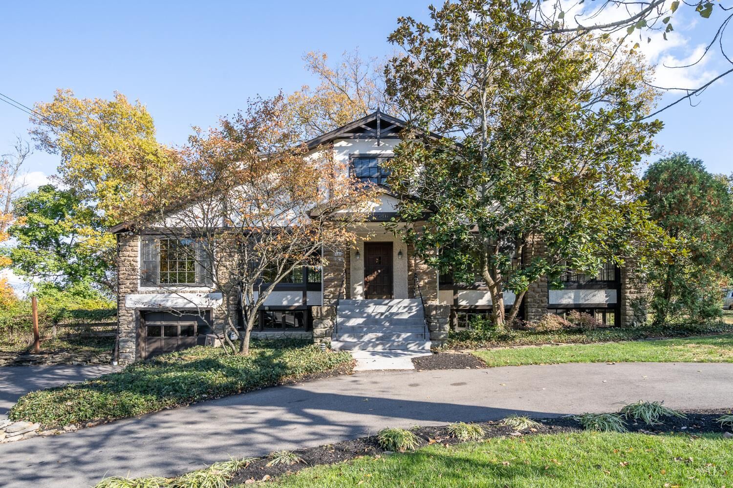 Property Photo: 3546 Herschel View Place OH 45208