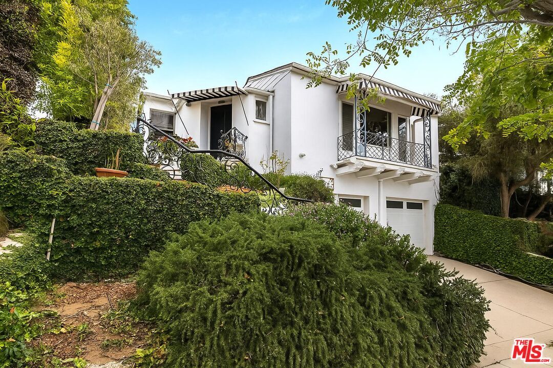 Property Photo:  16177 Alcima Ave  CA 90272 