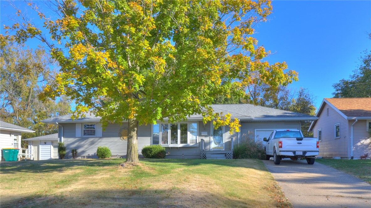 Property Photo:  30 Sandcreek Drive  IL 62521 