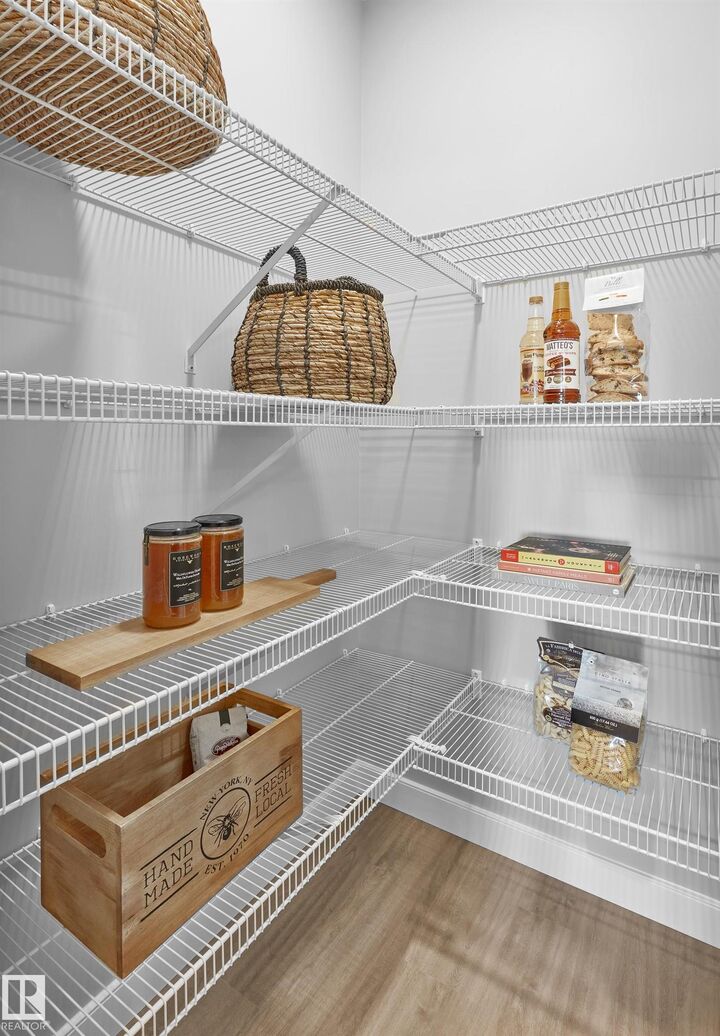 Property Photo:  4836 Cawsey Terrace SW  AB T6W 5M8 