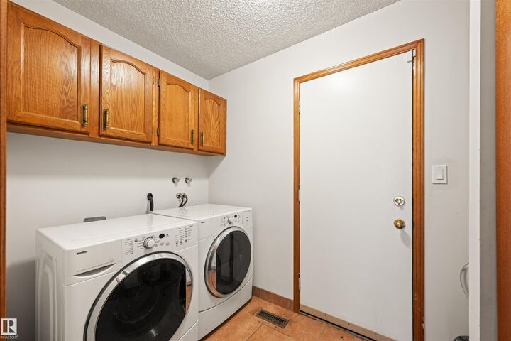Property Photo:  706 Burley Drive NW  AB T6R 1Y2 