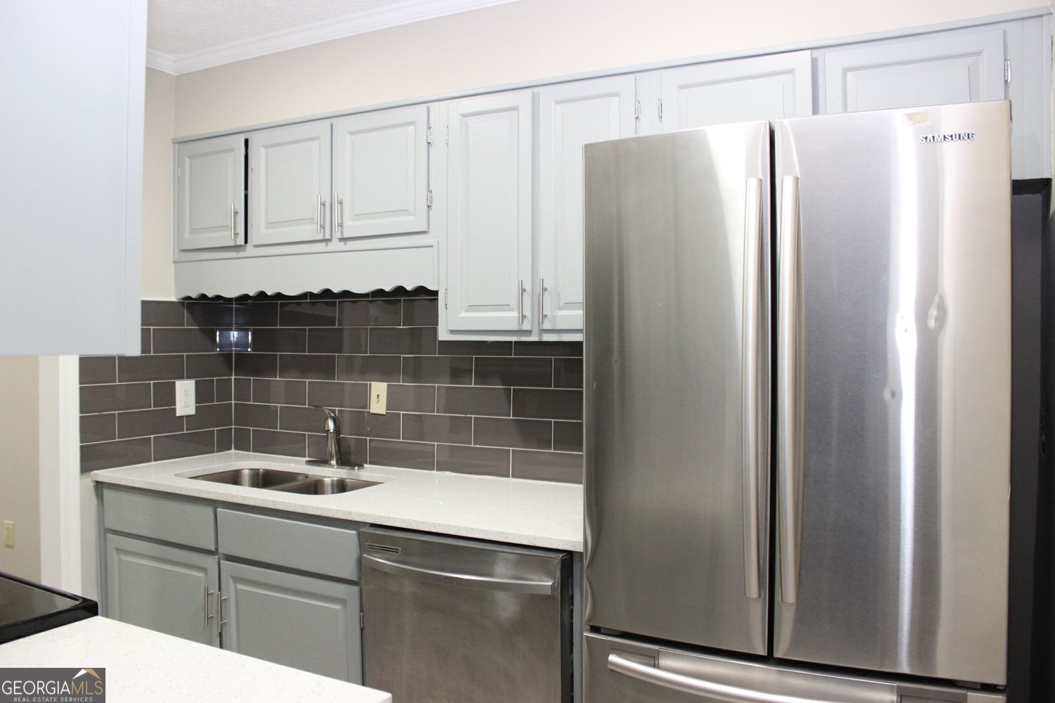 Property Photo: 105 Glen Acres Court GA 30035