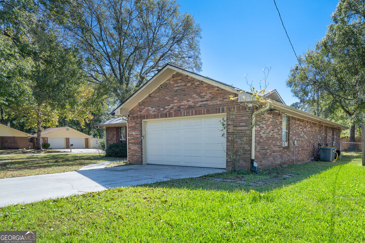 Property Photo: 157 W Peach Avenue GA 31548