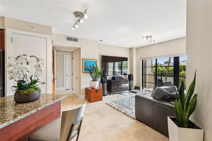 Property Photo:  2409 N Ocean Blvd 327  FL 33305 