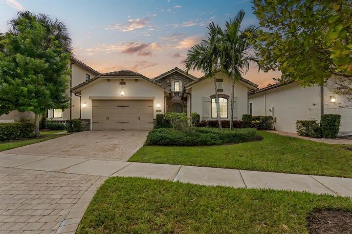 1286 SW 113th Way  Pembroke Pines FL 33025 photo