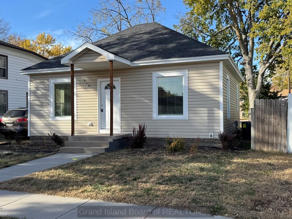 Property Photo:  210 E 9th St  NE 68801 