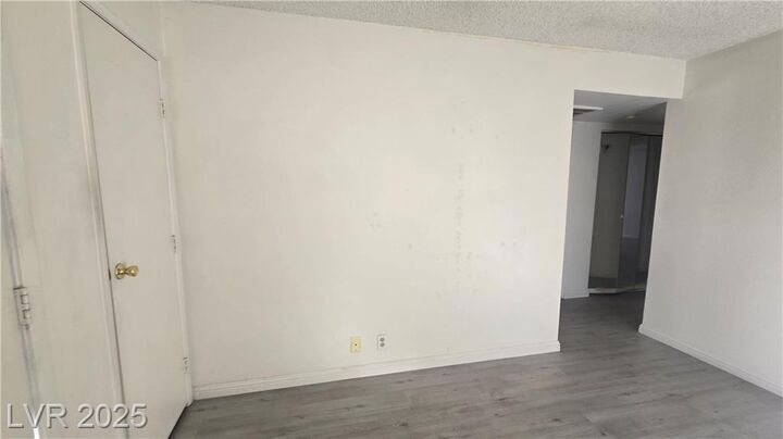 Property Photo:  5181 Pioneer Avenue 203  NV 89146 