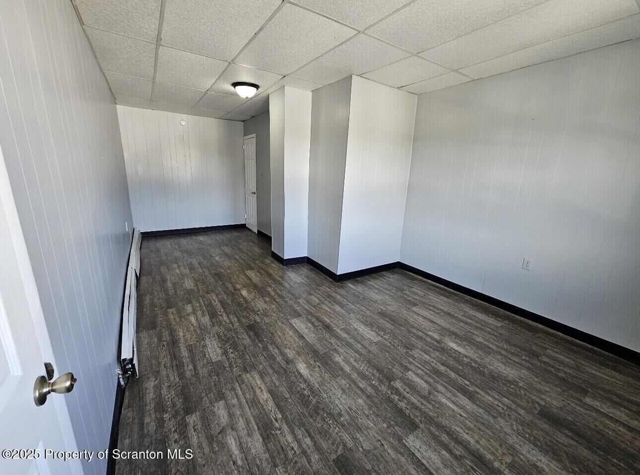 Property Photo:  202 Moosic Road  PA 18518 