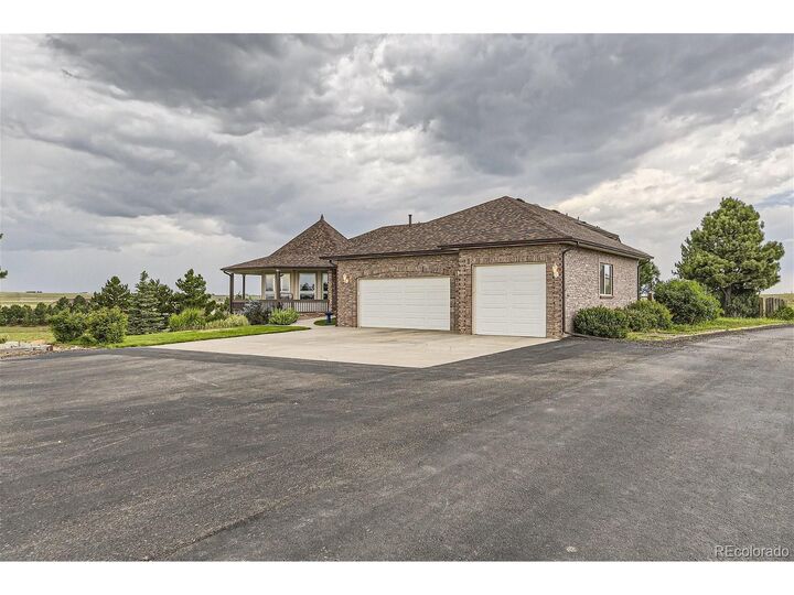 Property Photo: 2981 Rock Cir CO 80107