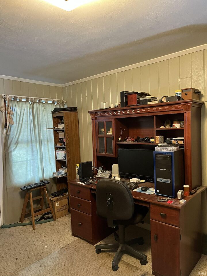 Property Photo: 8023 N Green River Road IN 47725