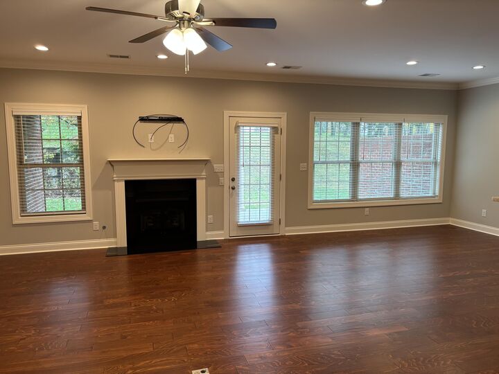 Property Photo: 1104 Leawood Drive KY 40601