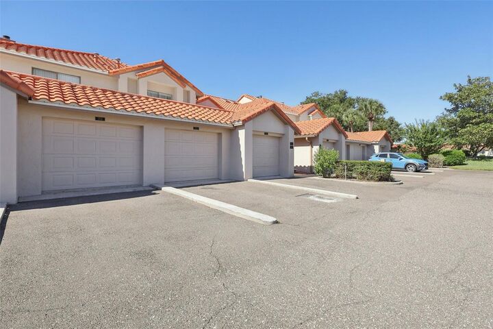 Property Photo: 703 Magnolia Place FL 33884