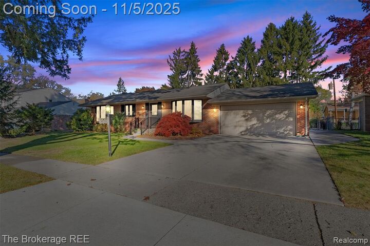 34356 Burton Lane  Livonia MI 48154 2562 photo