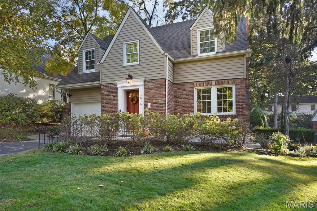 Property Photo:  1616 Andrew Drive  MO 63122 