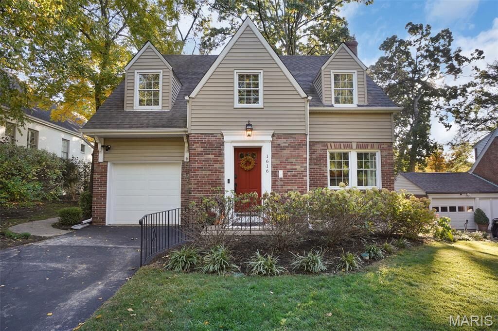 Property Photo: 1616 Andrew Drive MO 63122