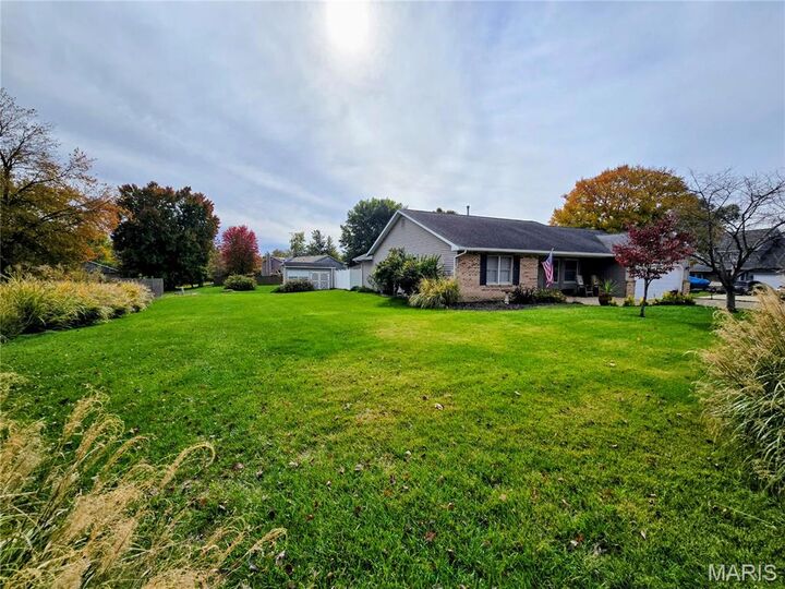 Property Photo:  89 Fox Run Road  IL 62234 
