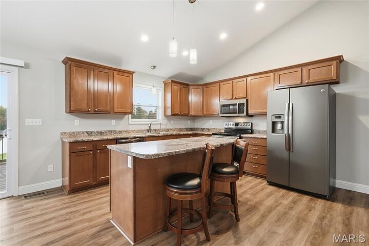 Property Photo:  1017 Bay Hill Boulevard  MO 63084