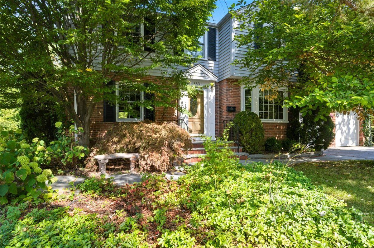 Property Photo:  4326 Bobolink Terrace  IL 60076 