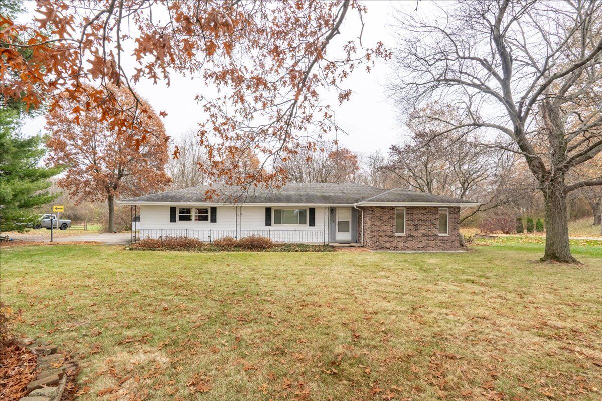 Property Photo:  14509 Twin Grove Road  IL 61705 