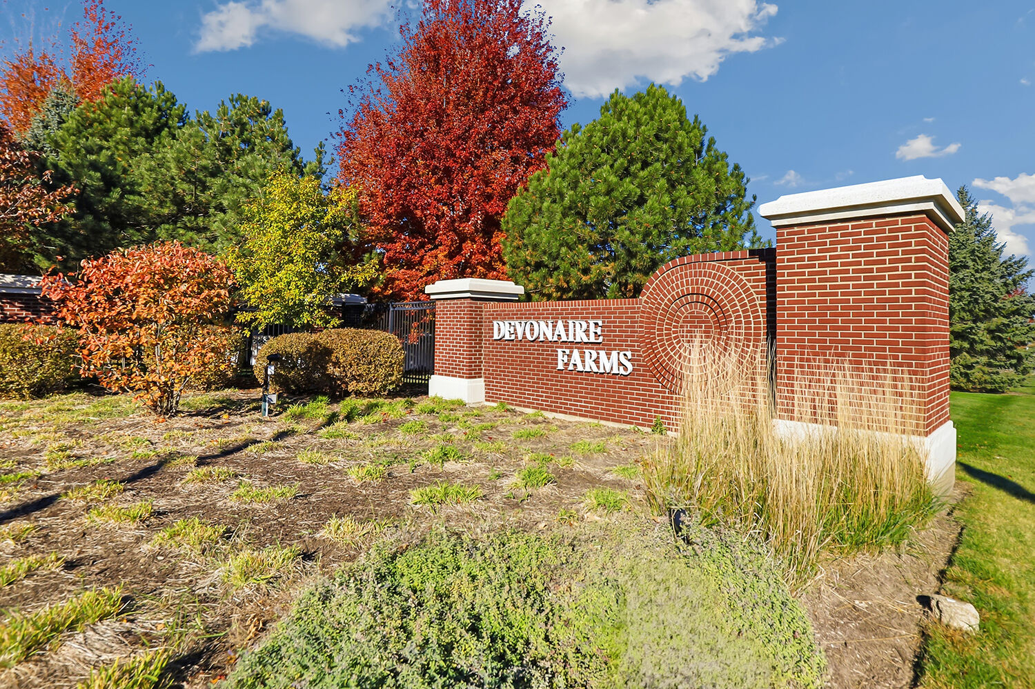 Property Photo: 1725 Sunglow Lane IL 60115