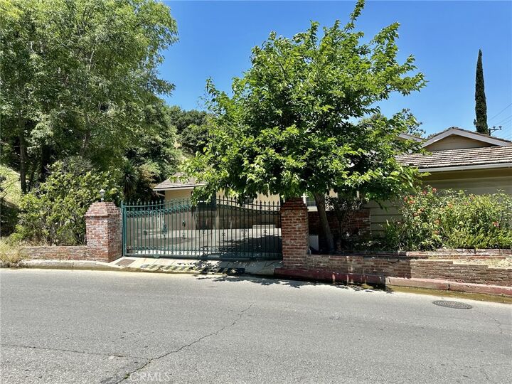 Property Photo:  3751 Stone Canyon Avenue  CA 91403 