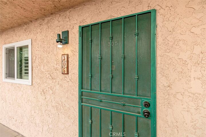 Property Photo: 2940 N Verdugo Road 305 CA 91208