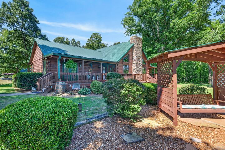 Property Photo: 130 Wayne Threatt Rd TN 37058