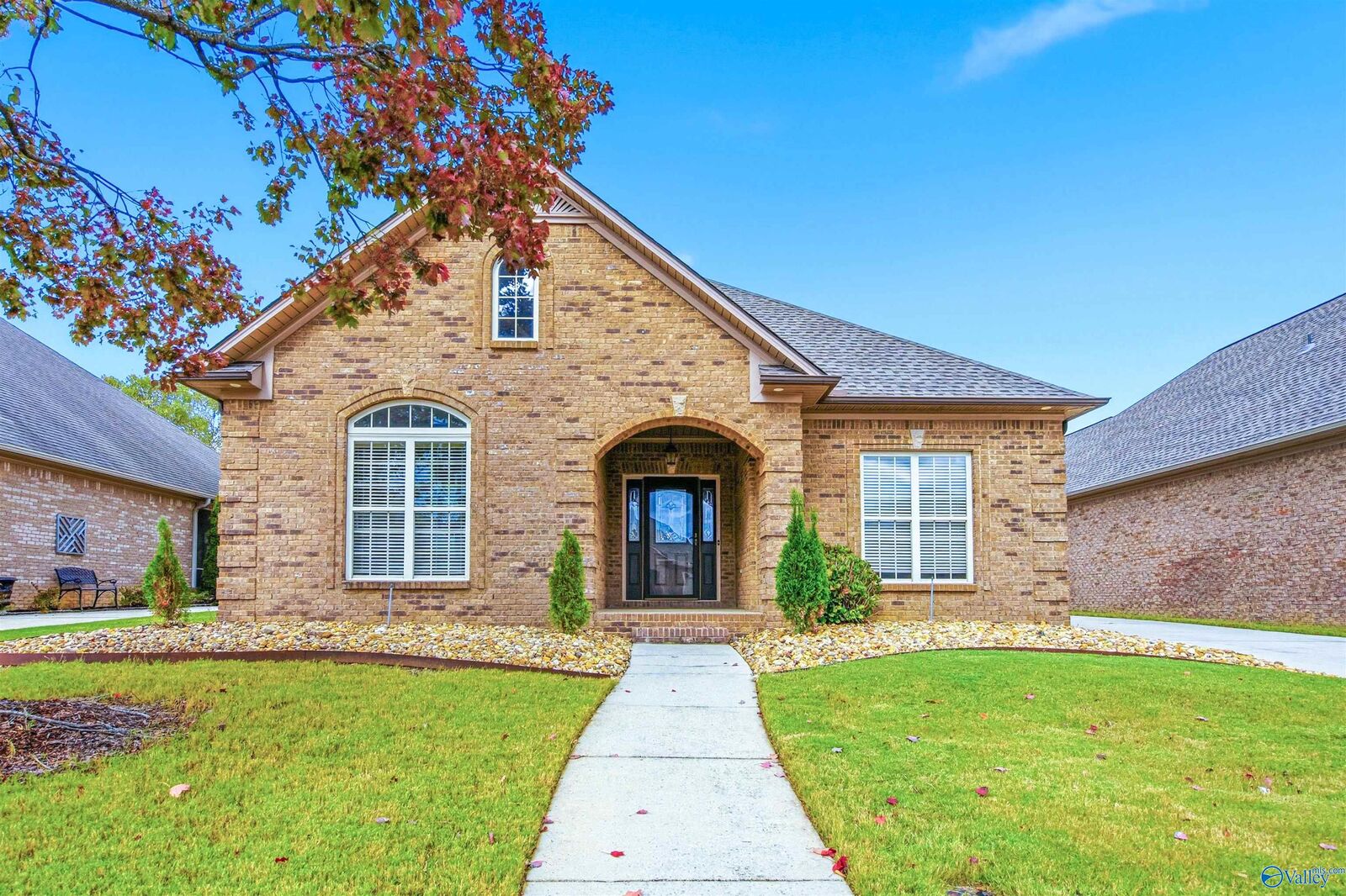 Property Photo: 25165 Kingston Drive AL 35613