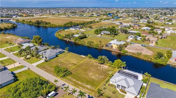 Property Photo:  2901 SW 2nd Terrace  FL 33991 