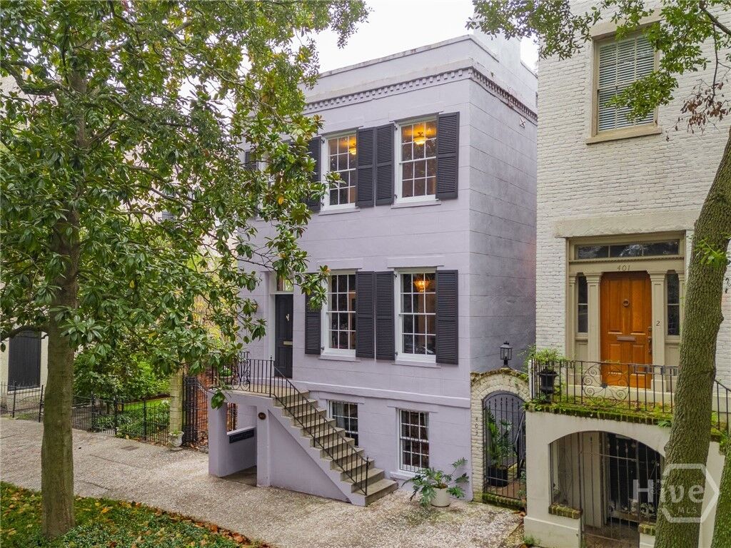 Property Photo:  405 E Liberty Street  GA 31401 