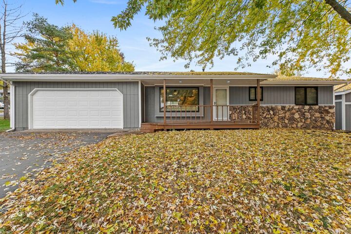 17051 Sunrise Avenue SW  Prior Lake MN 55372 photo