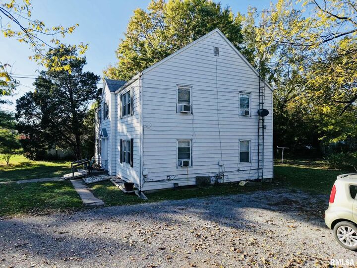 Property Photo:  419 E Church Street  IL 62812 