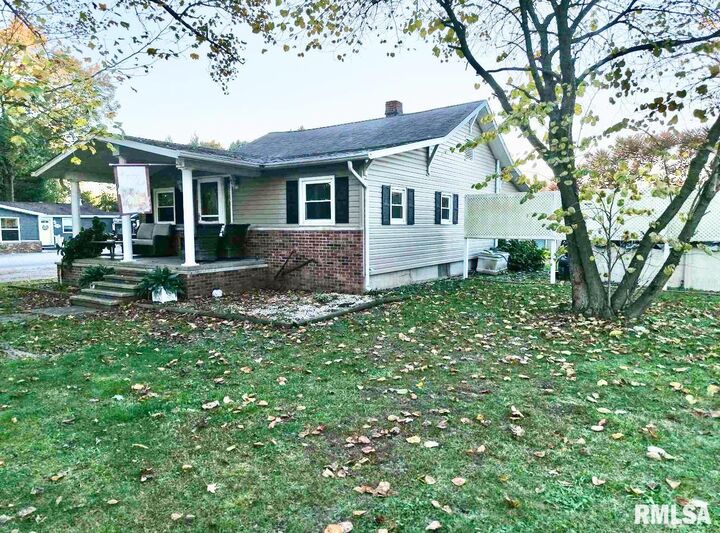 Property Photo: 601 Franklin Avenue IL 62896