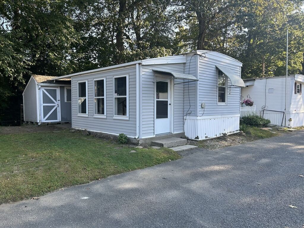 Property Photo:  189 Springfield Road 10  MA 01085 