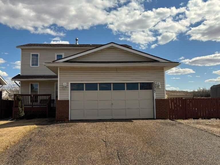 Property Photo: 10517 82 Street AB T8S 1M7