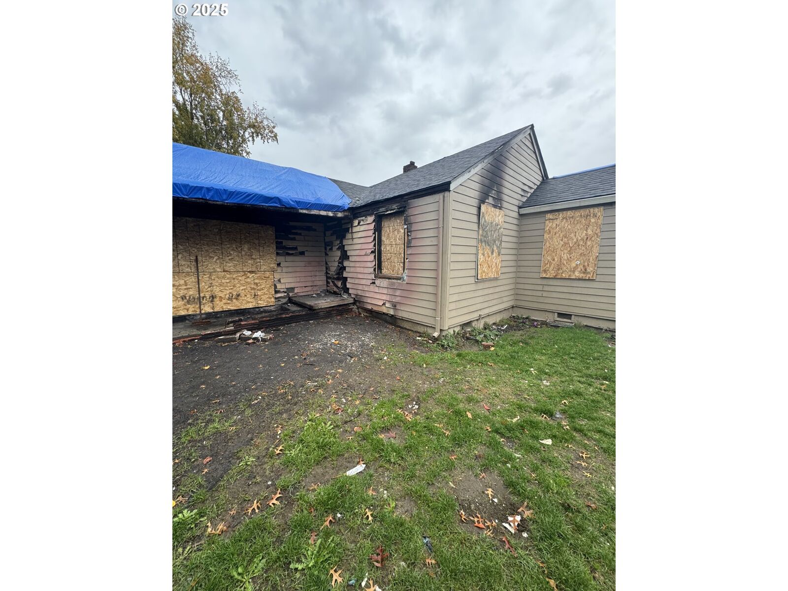 Property Photo: 9400 NE Gertz Ct OR 97211