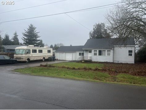 Property Photo: 1470 Waite St OR 97402